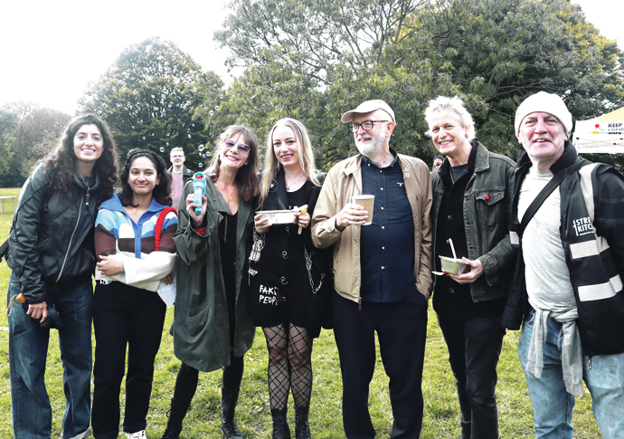 Solidarity day offers support to homeless Jeremy Corbyn with Streets Kitchen and Amnesty UK staff