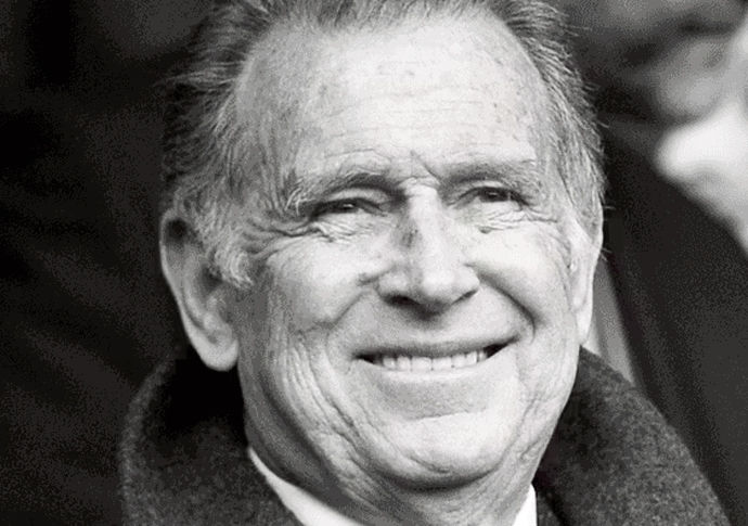 Gunners legend Brady pays tribute to ‘great Arsenal man’ Richard Carr