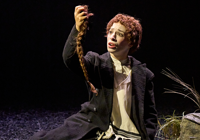Review: Yentl, at Marylebone Theatre Yentl-066 photo MANUEL HARLAN