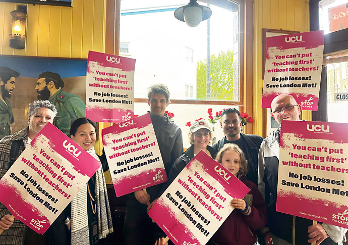 UCU strikes_rally at pub