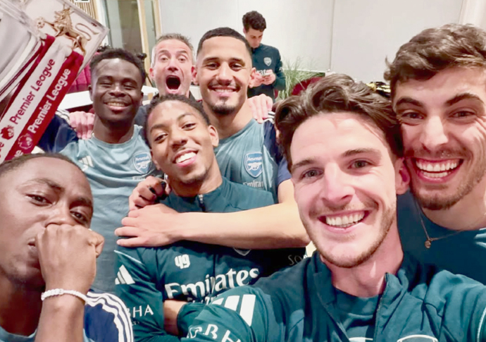 Arsenal_Declan Rice and his teammates celebrate