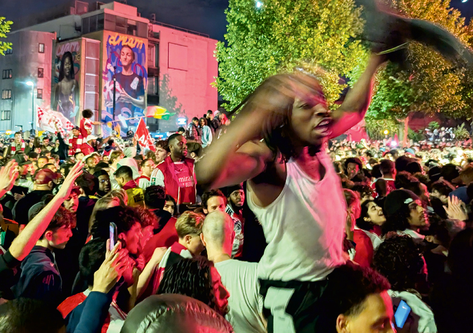 Party on the streets of London PXL_Arsenal Celebrations 1