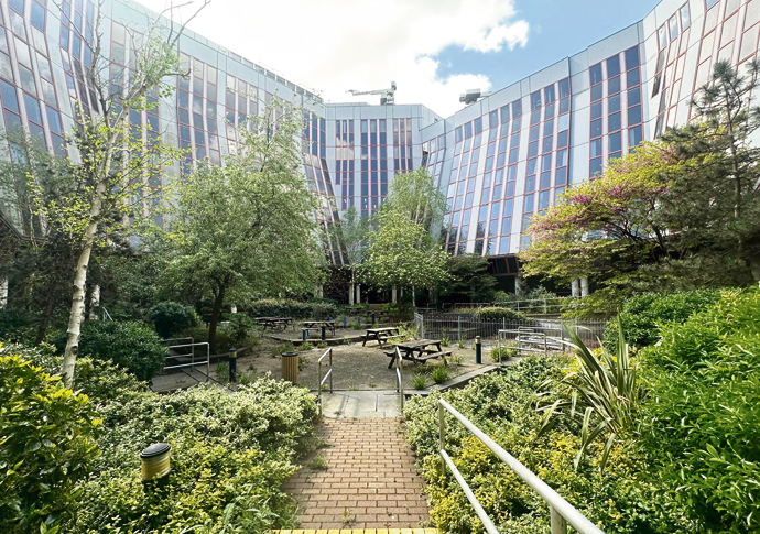 Regents House Square in the middle