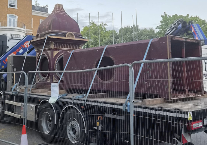 Off goes the tower Highbury Clock Tower on lorry new_credit Harry Taylor