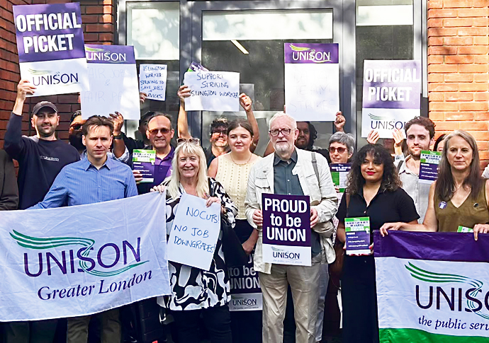 Town Hall staff go on strike amid jobs row 02-Strike